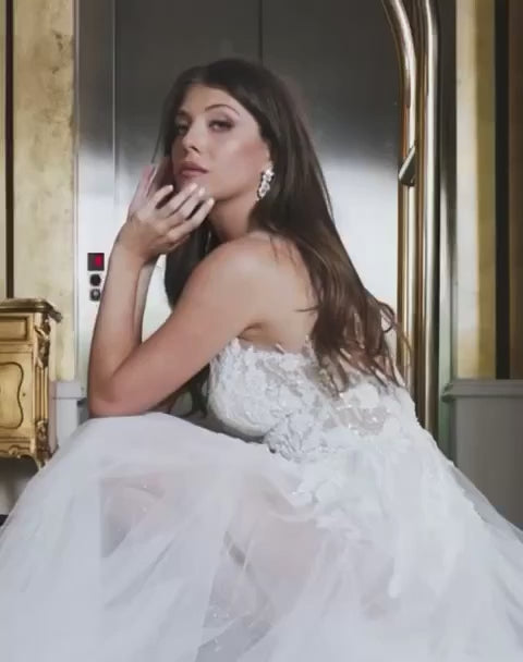Lisa - Lace A-Line Wedding Dress with Tulle Skirt