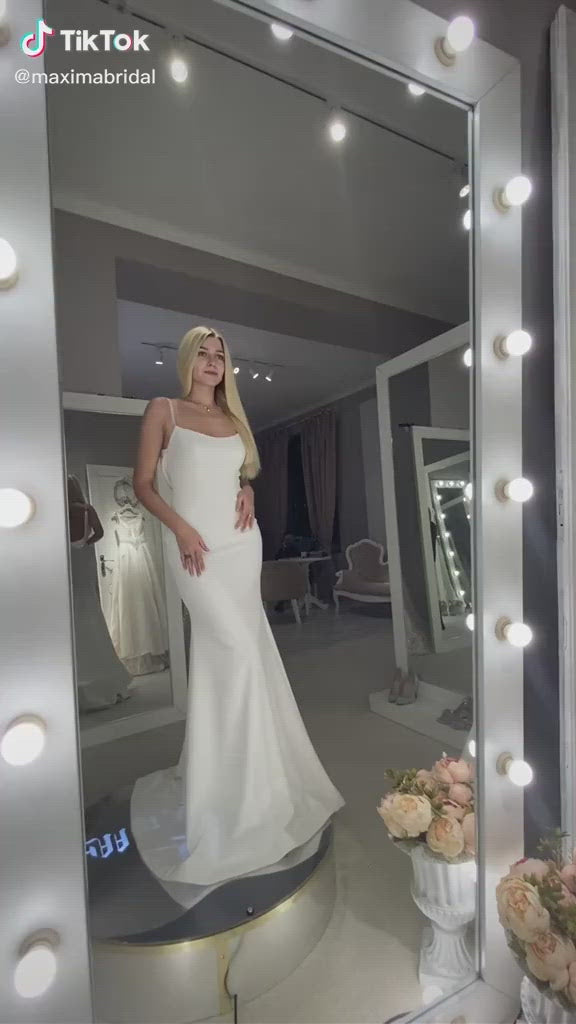 Julienne - Modern Scoop Back Sheath Wedding Dress