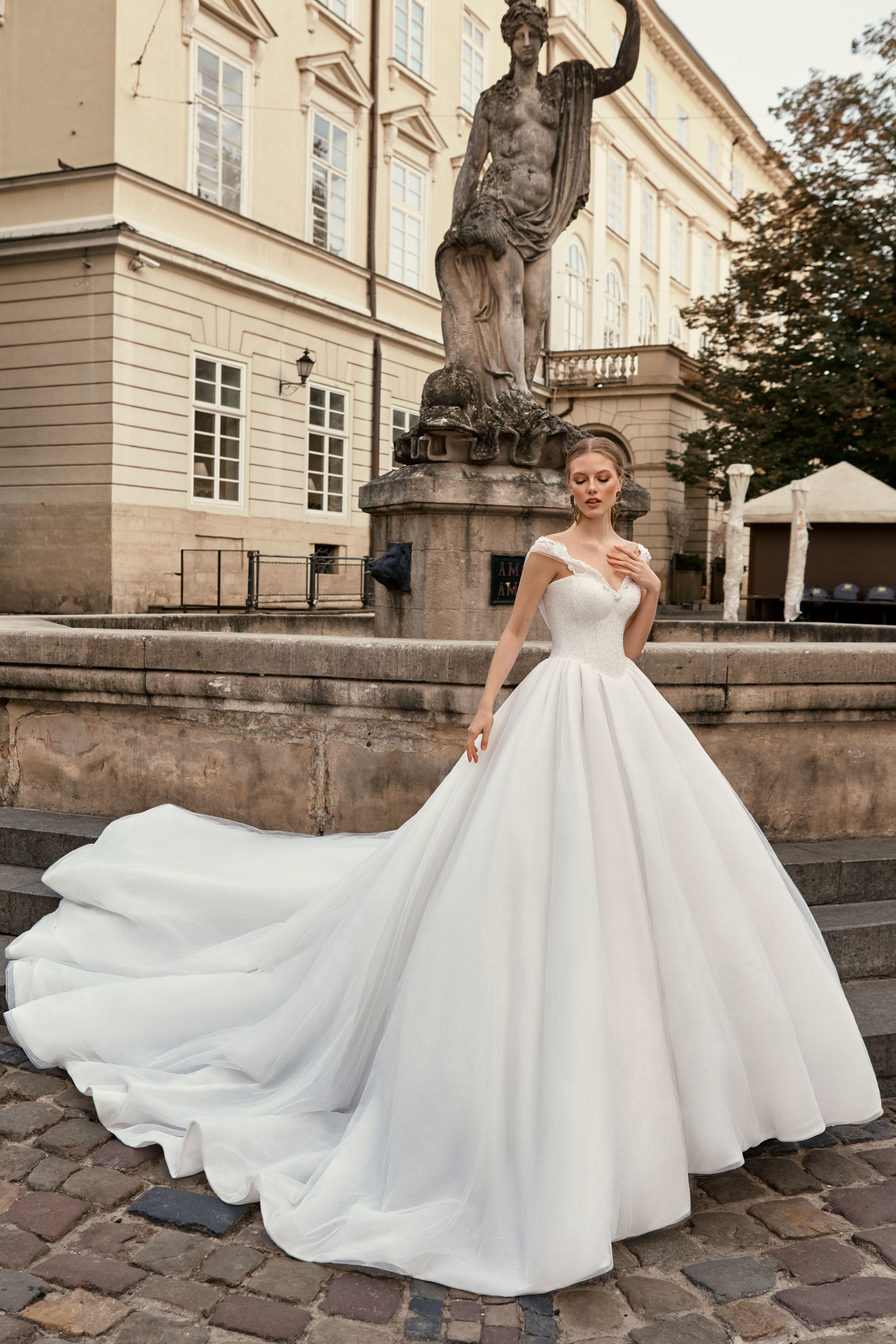 Off-shoulder Floral Ball Gown Princess Wedding Dress - Xdressy