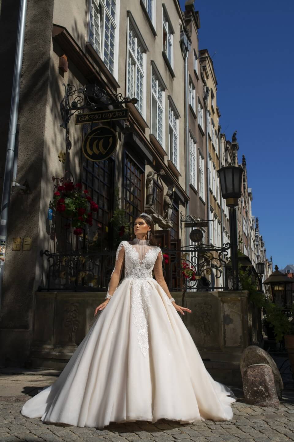 T202008 Illusion Bodice , V-neck Lace Bridal Gown Wedding Dress
