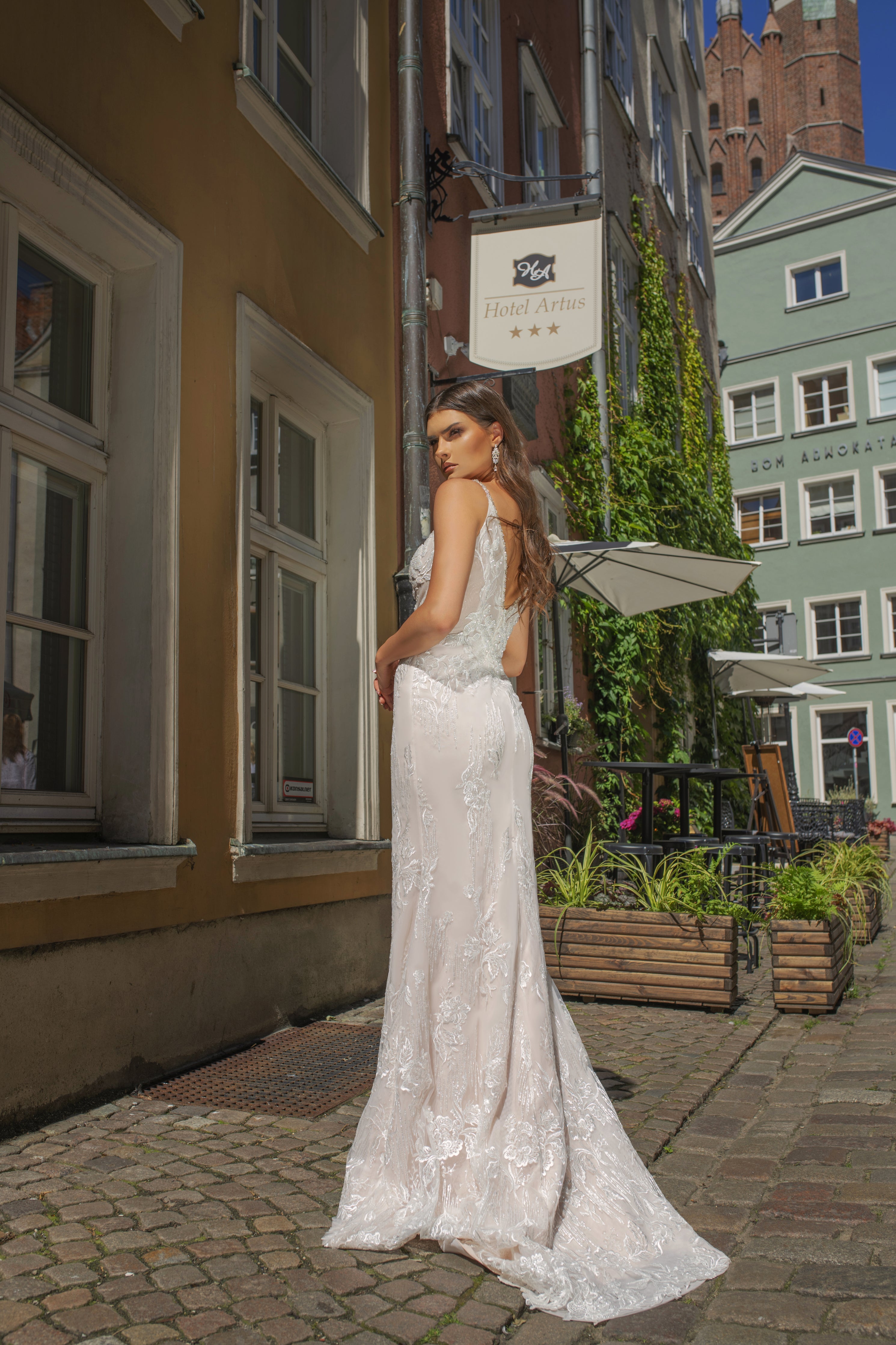 LILY Gorgeous Custom Made Wedding Dress With Deep Plunge, 43% OFF